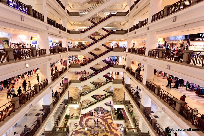 America'S Biggest Shopping Mall